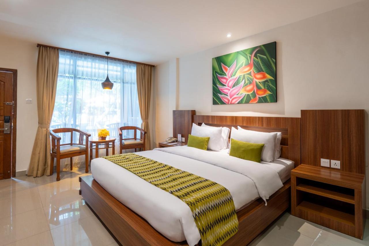 Wina Holiday Villa Kuta Lombok Exteriör bild