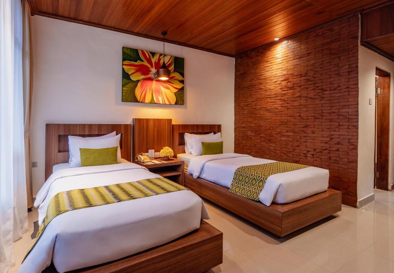 Wina Holiday Villa Kuta Lombok Exteriör bild