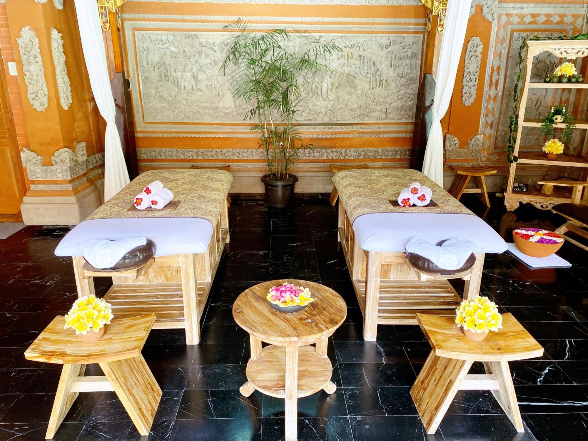 Wina Holiday Villa Kuta Lombok Exteriör bild